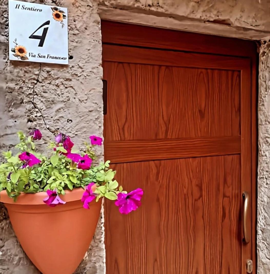 Il Sentiero Appartement Poggio Bustone Buitenkant foto