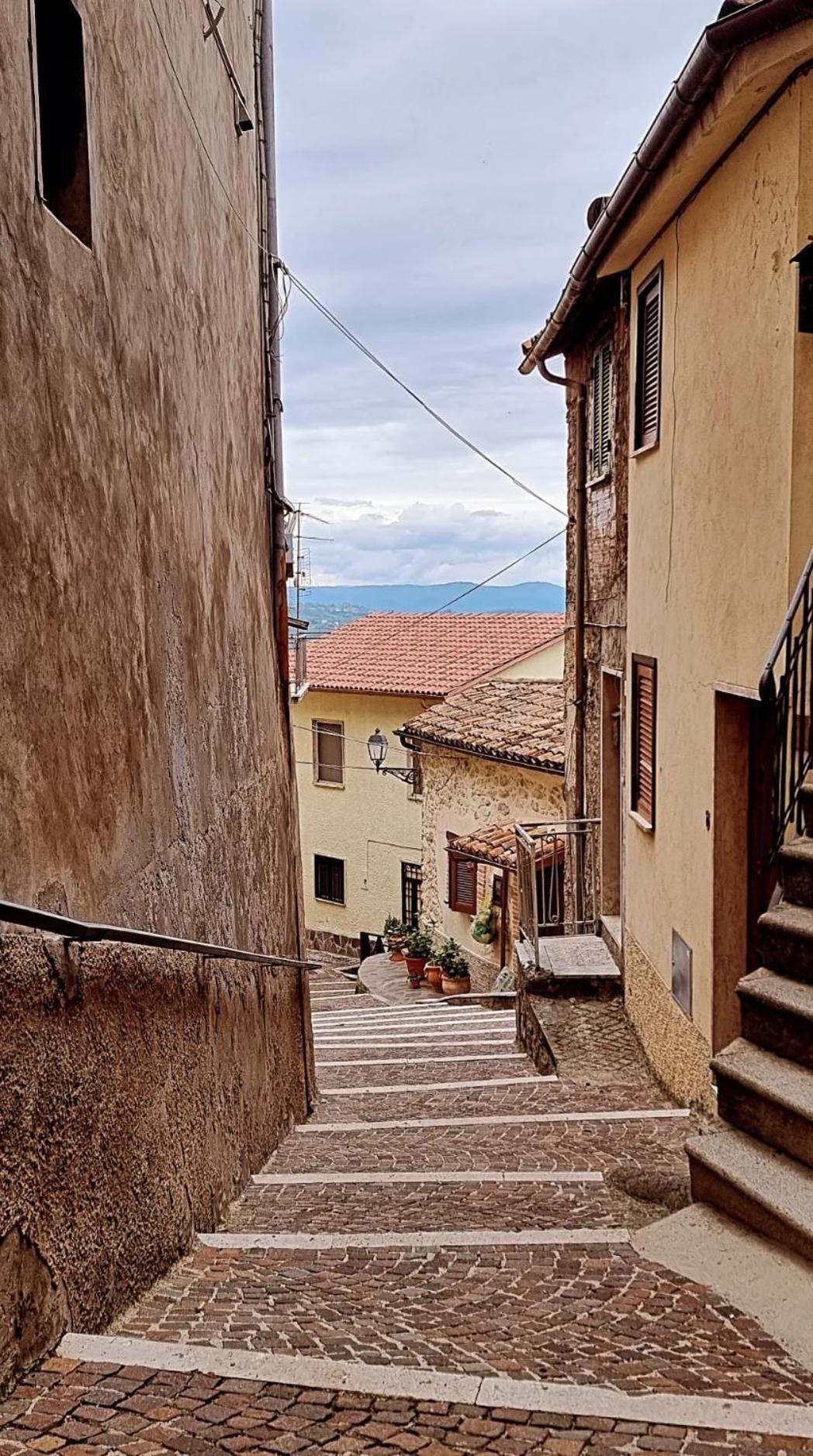 Il Sentiero Appartement Poggio Bustone Buitenkant foto
